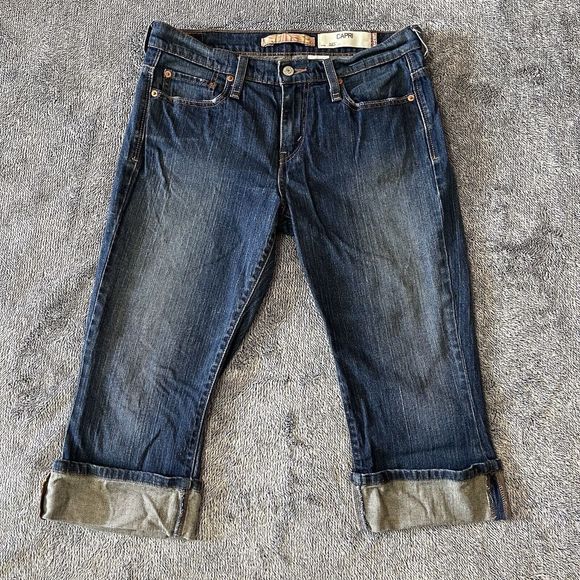 Levi's 515 Capri Jeans Cuffed Size 8 Medium Wash Women's - Picture 1 of 6
